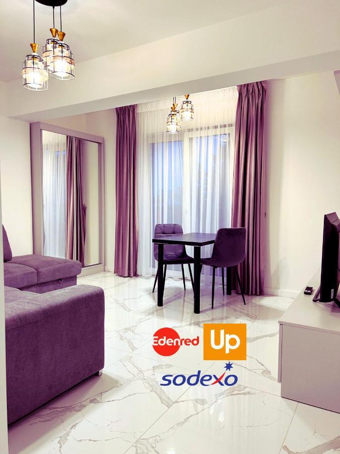 Luxury Apartments And Studios Boulevard G Enescu Suceava Exterior photo