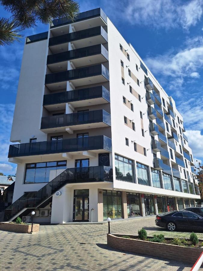 Luxury Apartments And Studios Boulevard G Enescu Suceava Exterior photo